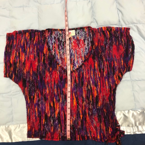 lacy top - Picture 3 of 4